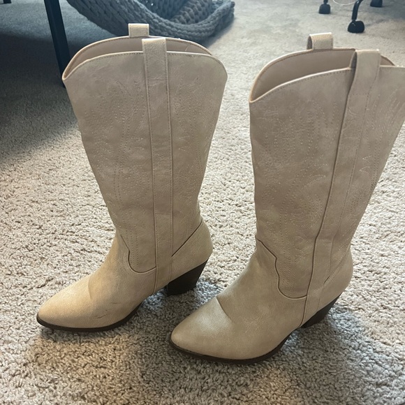 Cowgirl boots - Picture 3 of 4